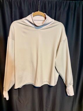 Columbia Women's BeigeTurtleneck Long-Sleeve Top